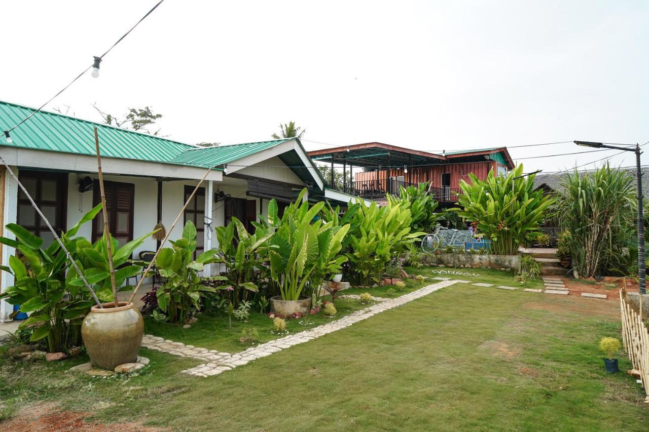 Dangau Sala D'Kontena Alor Setar Bagian luar foto